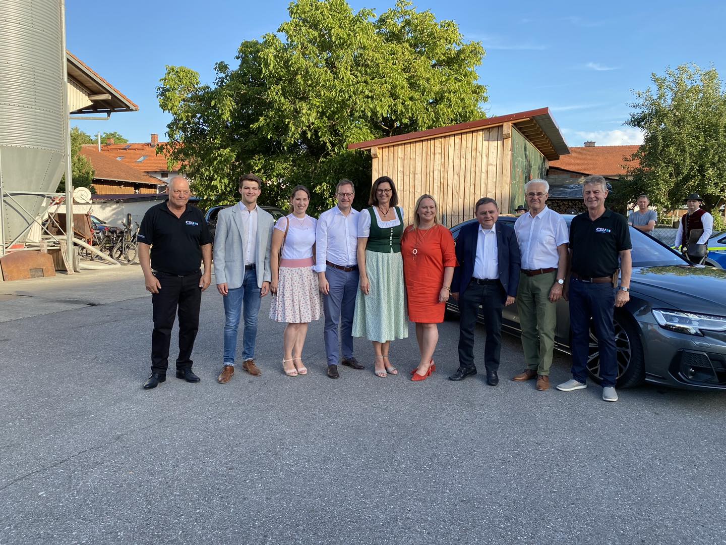 Mehr über den Artikel erfahren Kundgebung mit Ilse Aigner auf dem Auerhof