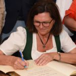 Kundgebung mit Ilse Aigner auf dem Auerhof