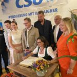 Kundgebung mit Ilse Aigner auf dem Auerhof